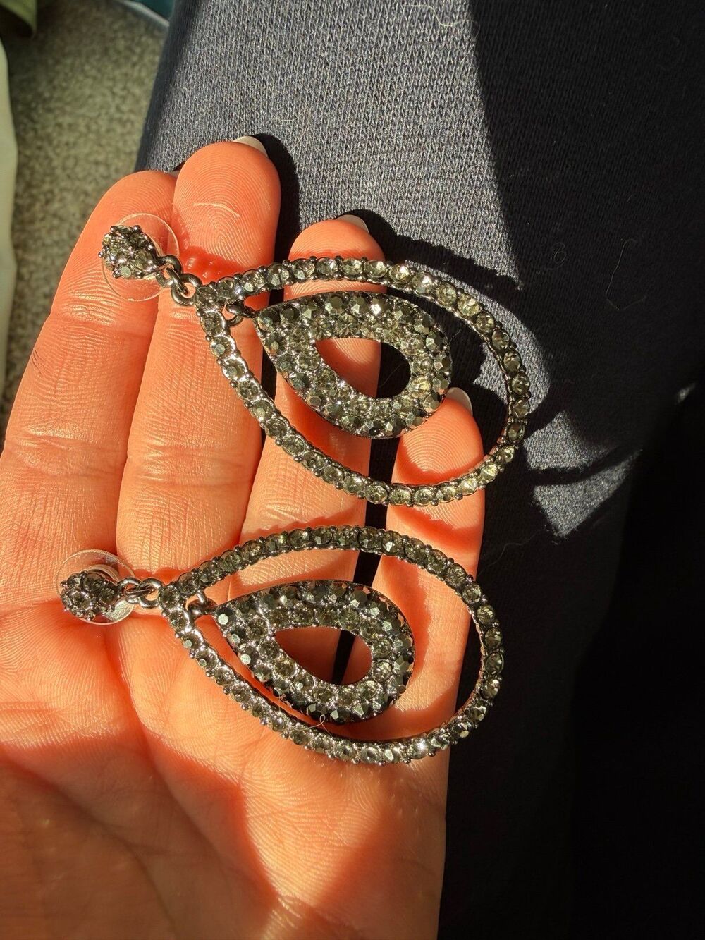 silver dangle earrings - Picture 6 of 7